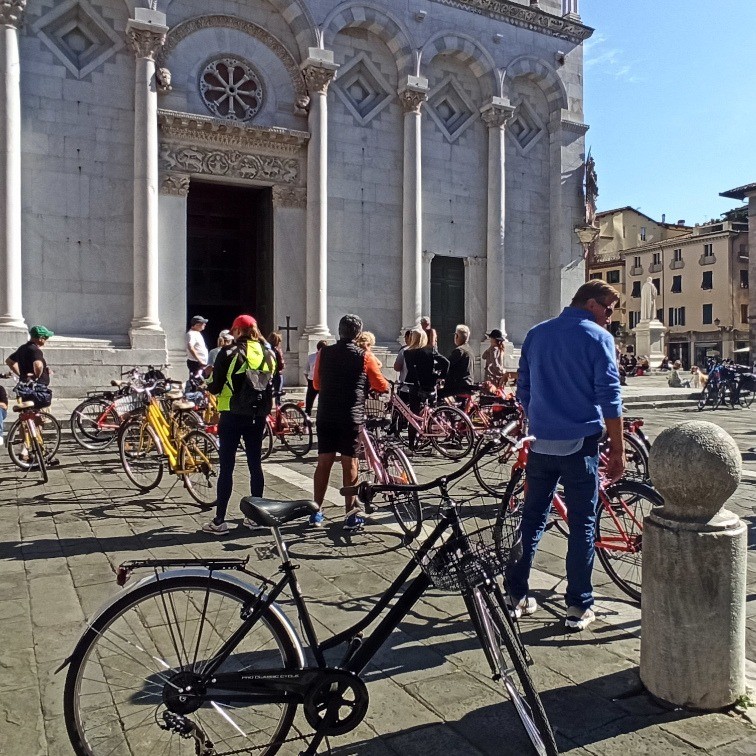 Tour en bicicleta por Lucca y clase de cocina.