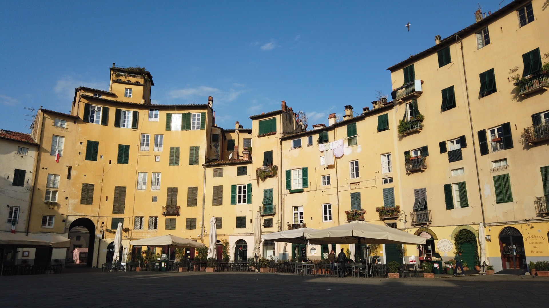 Arrivo individuale a Lucca
