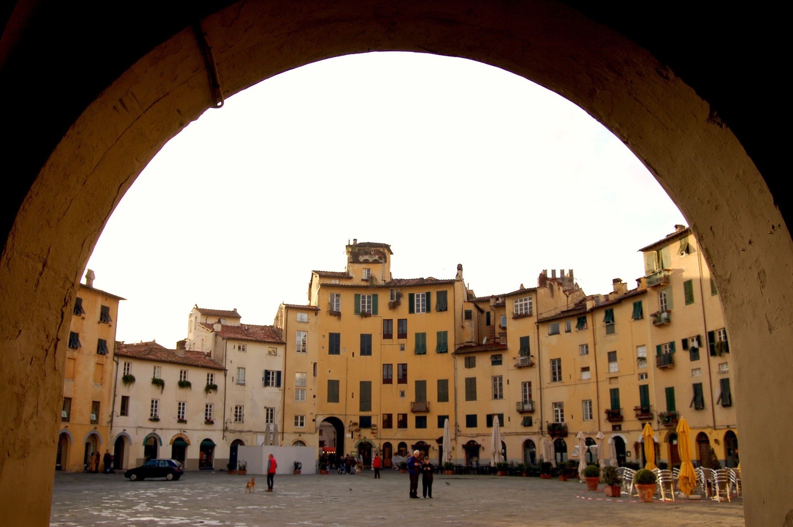 Individual arrival to Lucca